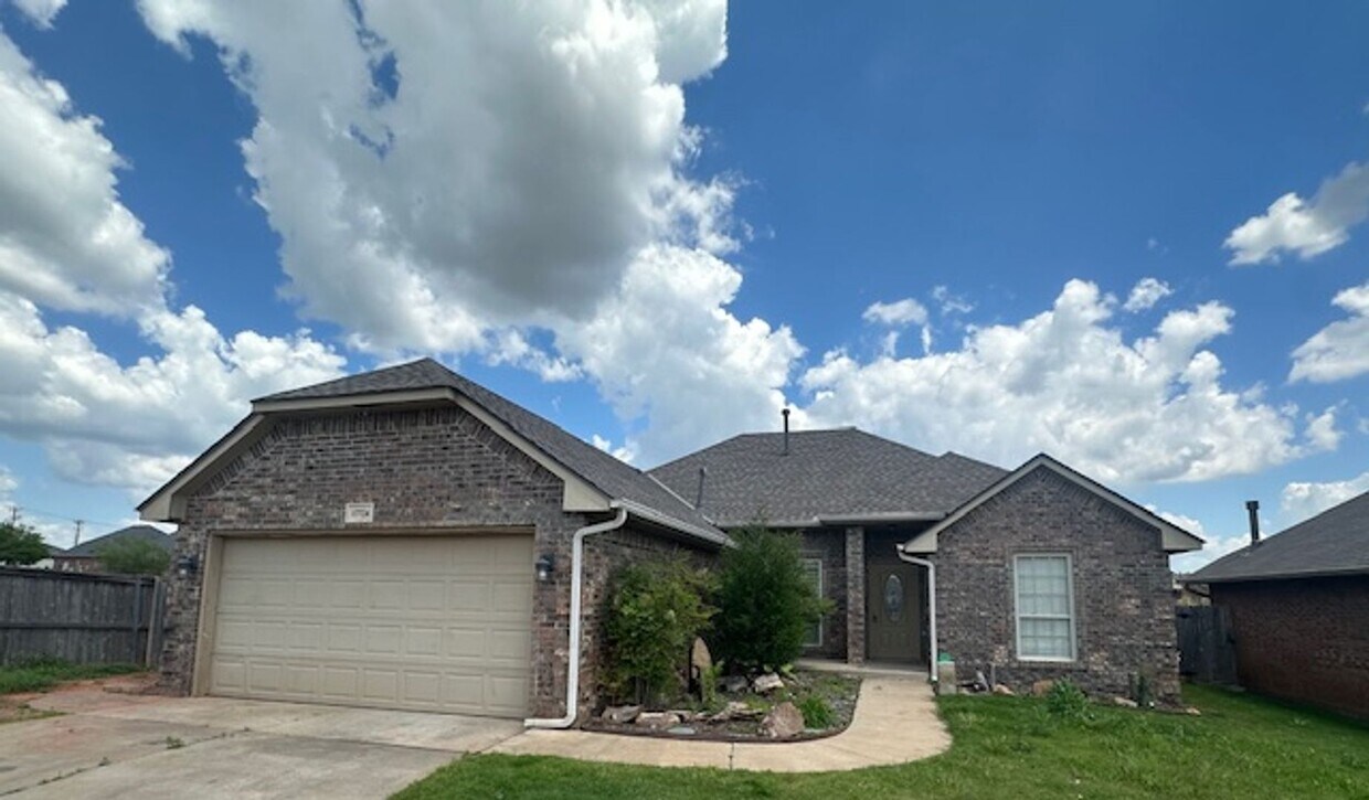 Primary Photo - Gated Community - Deer Creek Schools - New...