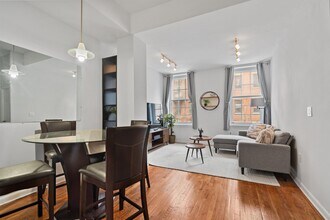 Building Photo - 187 Wayne St