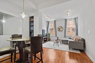 Building Photo - 187 Wayne St