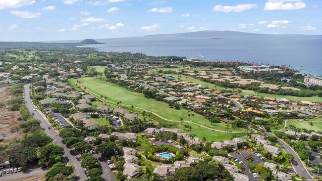 Foto del edificio - Experience Elevated Island Living in Wailea – Expansive Golf Course and Ocean View Furnished Luxu...
