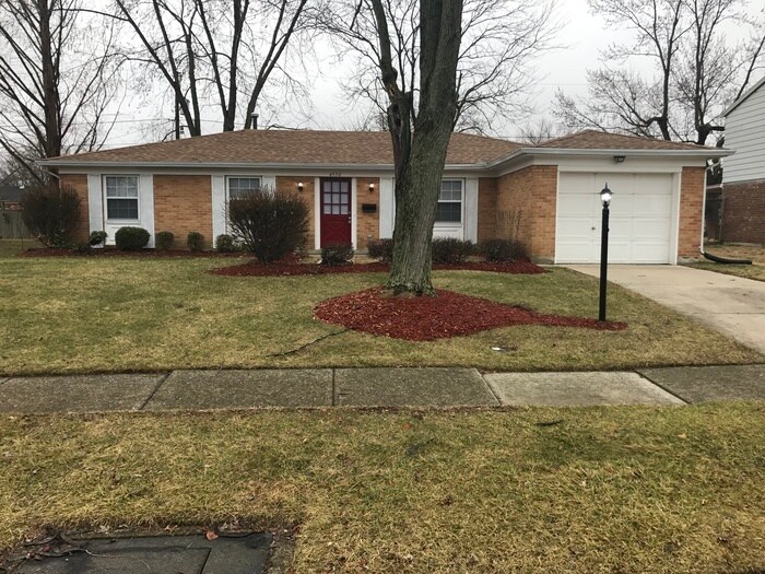 Primary Photo - Newly Remodeled Brick Ranch!