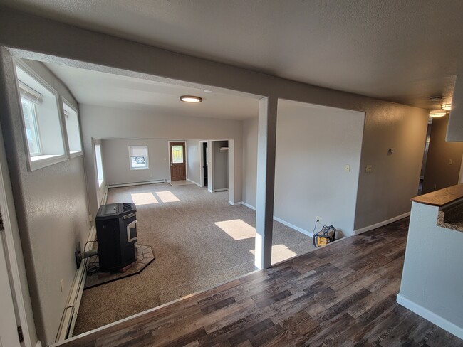 Building Photo - 840 4th Ave