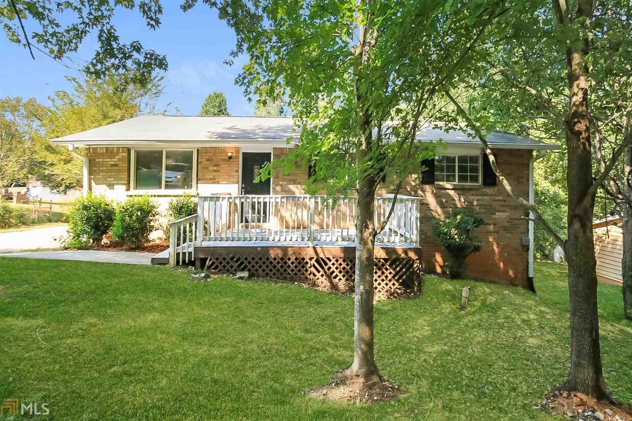 3799 N Camp Creek Pkwy SW, Atlanta, GA 30331 House Rental in Atlanta