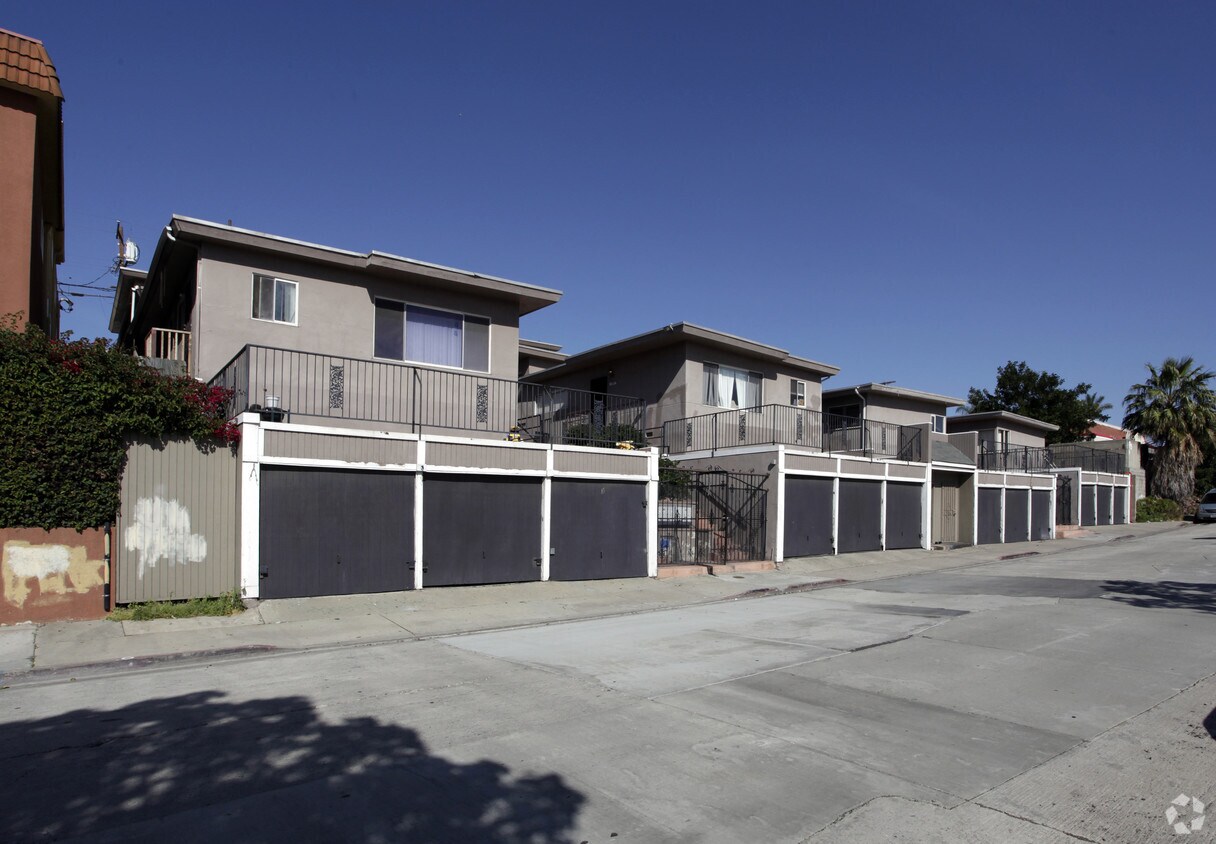 Primary Photo - 4354-4358 52nd St