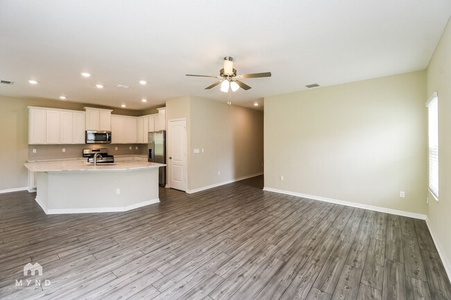 Building Photo - 337 Fellbrook Dr