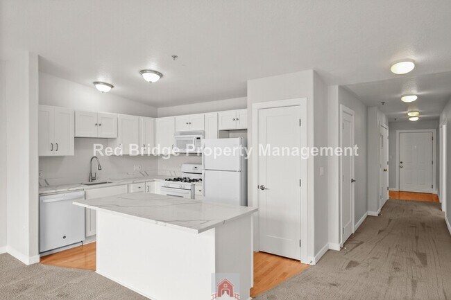 Building Photo - 15325 NW Central Dr