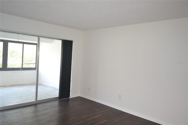 Foto del edificio - 2585 Countryside Blvd