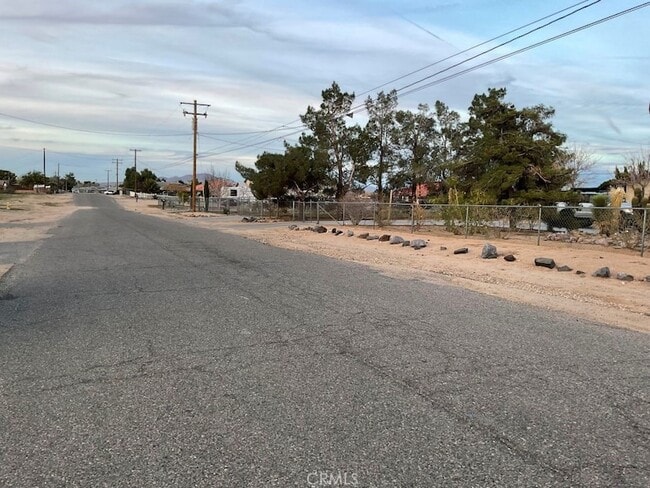 Building Photo - 11546 Hickory Ave