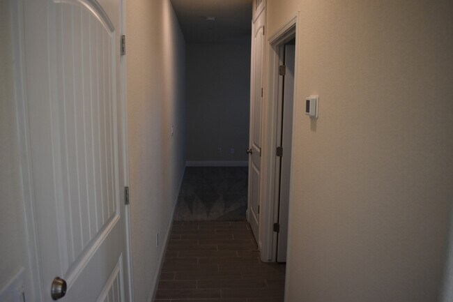 Foto del edificio - 2423 Gabriel Dr