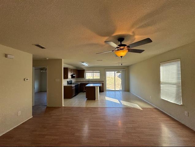 Foto del edificio - 1415 Swan Ridge Dr
