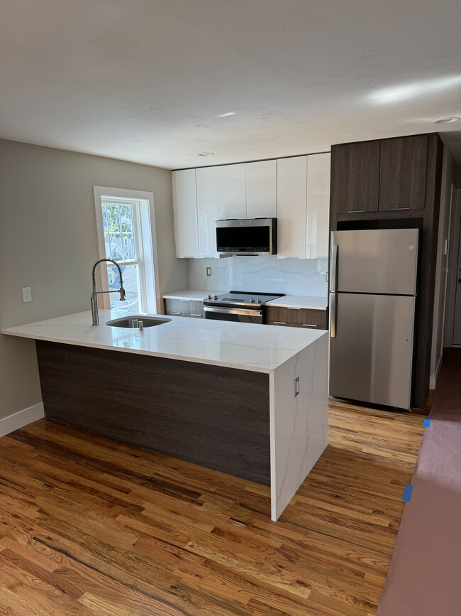 Kitchen - 34 Blackstone River Rd