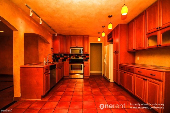 Building Photo - 3432 Rubion Dr