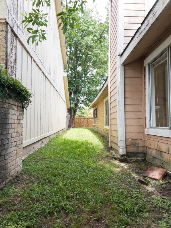 Foto del edificio - 2803 Meadowgrass Ln