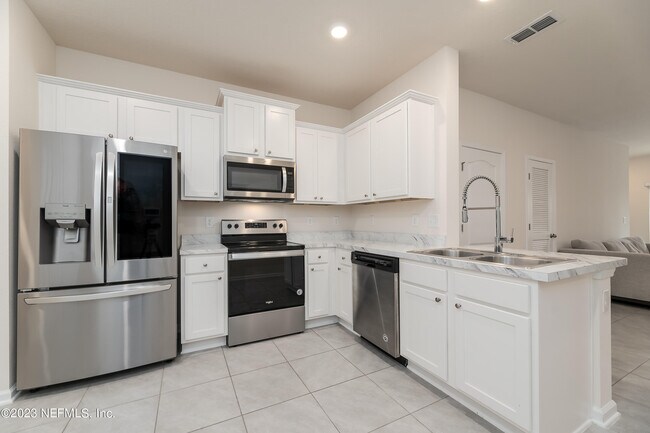 Foto del edificio - 9621 Baylin Ct