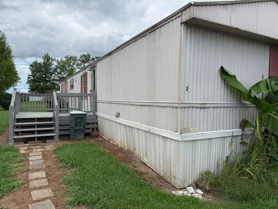 Foto principal - Greenback 37742 - 3 bed 2 bath mobile home...