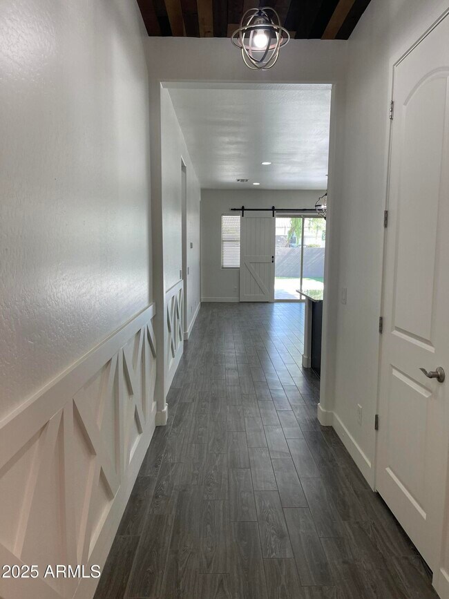 Foto del edificio - 993 E Knightsbridge Way