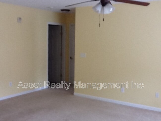 Building Photo - 1667 Maple View Way