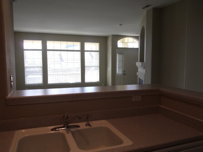 Building Photo - Highlands Ranch - 2 Story Townhome (83ST)