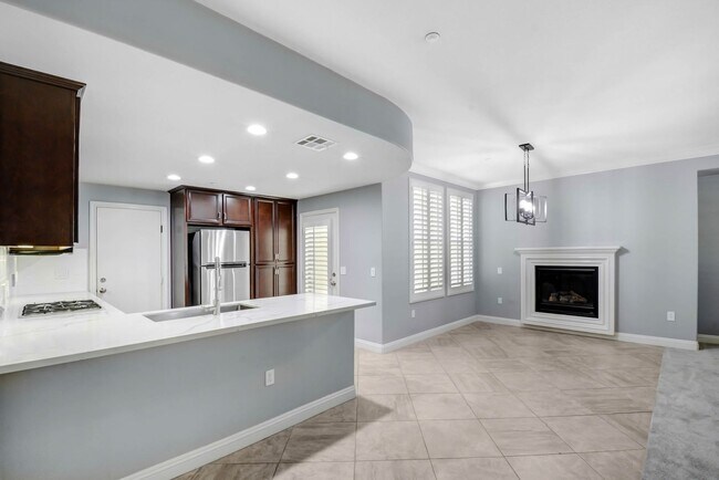 Foto del edificio - 8426 Flora Ln
