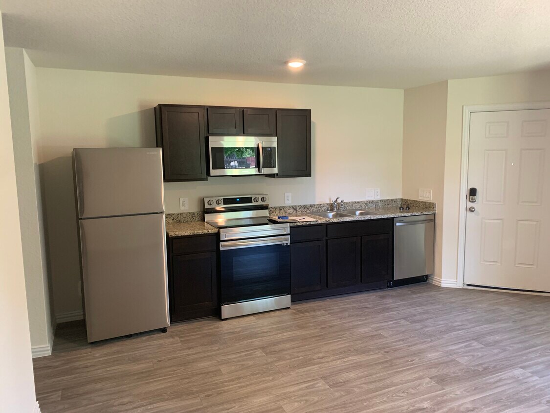 Foto del edificio - 9205 Kentshire Dr