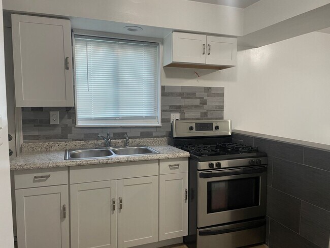 Building Photo - 3 BEDROOM RANCH UPDATED! NO BASEMENT MOVE ...