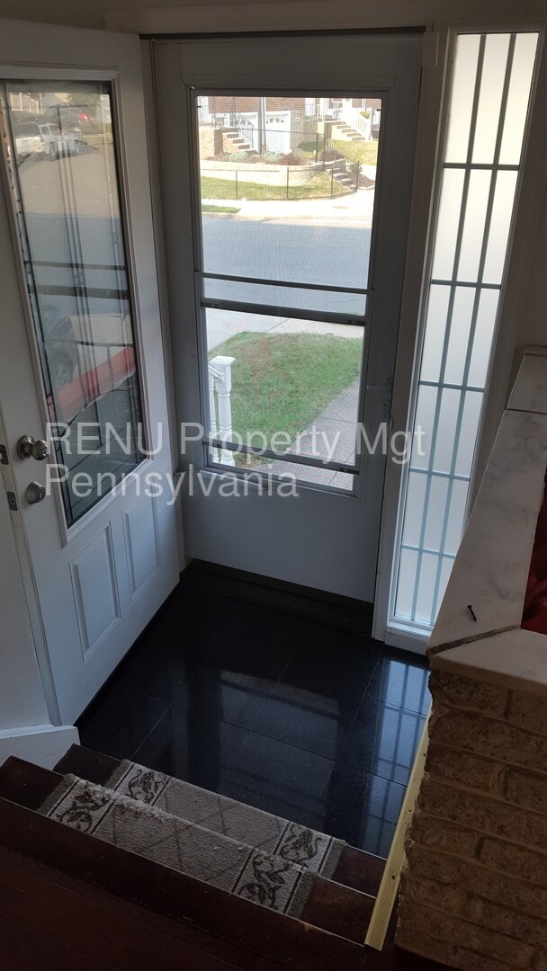Foto del edificio - 12437 Sweet Briar Rd