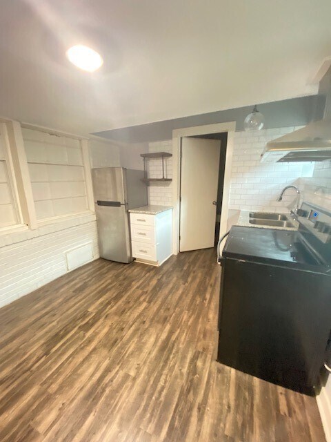 Foto del edificio - 4630 Woodside St