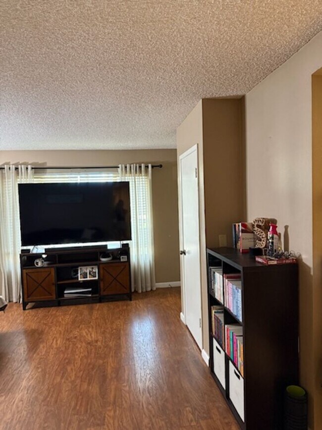 Foto del edificio - 481 E Rice Ranch Rd