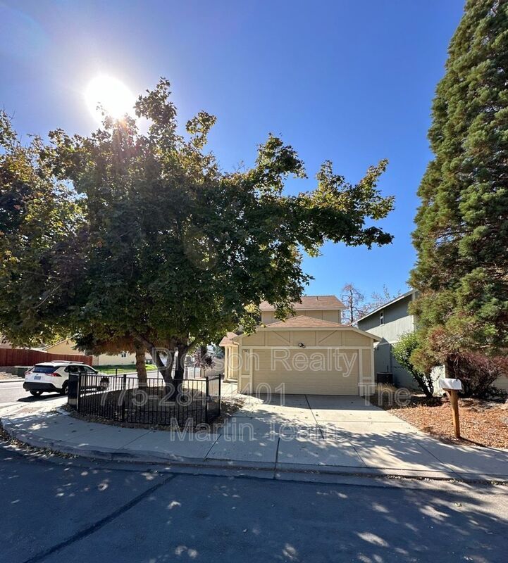 Primary Photo - 1668 Round Mountain Cir