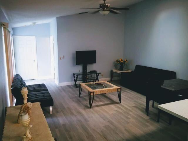 Building Photo - 1102  Hyacinth Place  Wellington Fl 33414