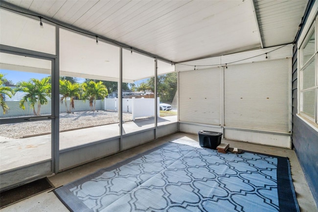 Foto del edificio - 5555 13th St N