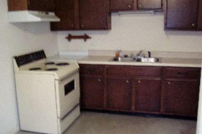 Foto del edificio - 3313 Old Forest Rd