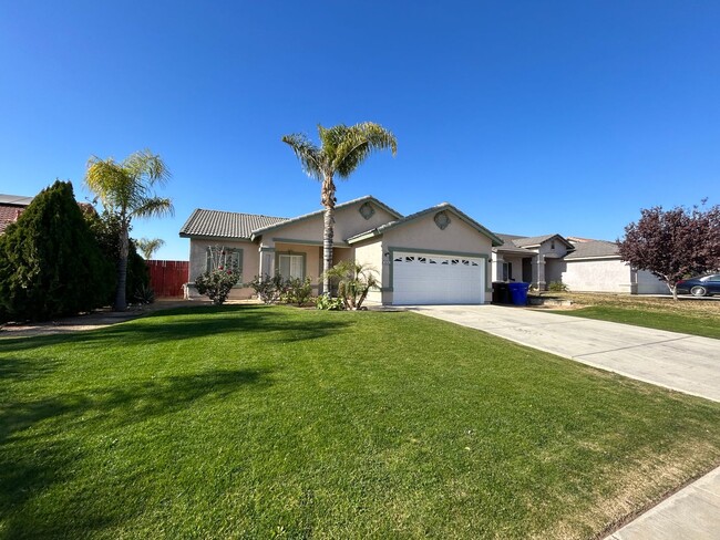 Building Photo - Cute 3 Bed/2 Bath SE Bakersfield Home