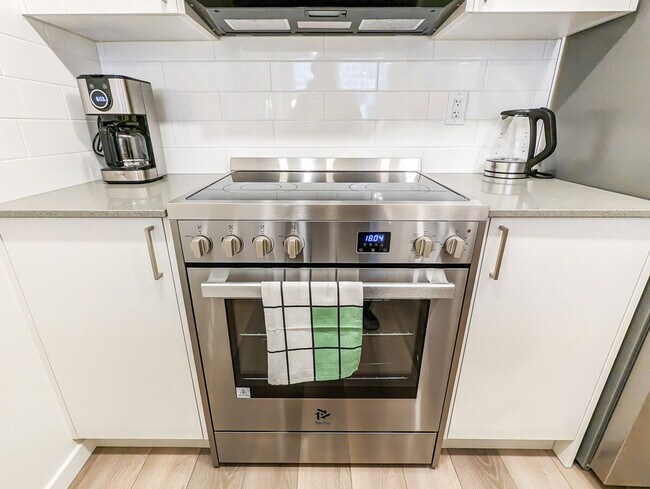 Photo du bâtiment - 209 Cranbrook Walk SE