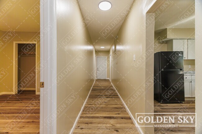 Foto del edificio - 1620 E Hines St