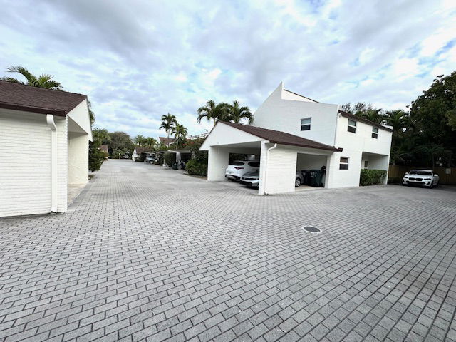 Foto principal - 7514 SW 58th Ave