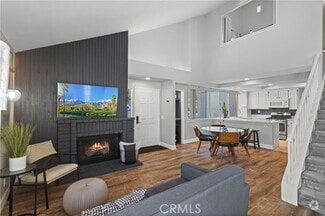 Building Photo - 26481 Olivewood