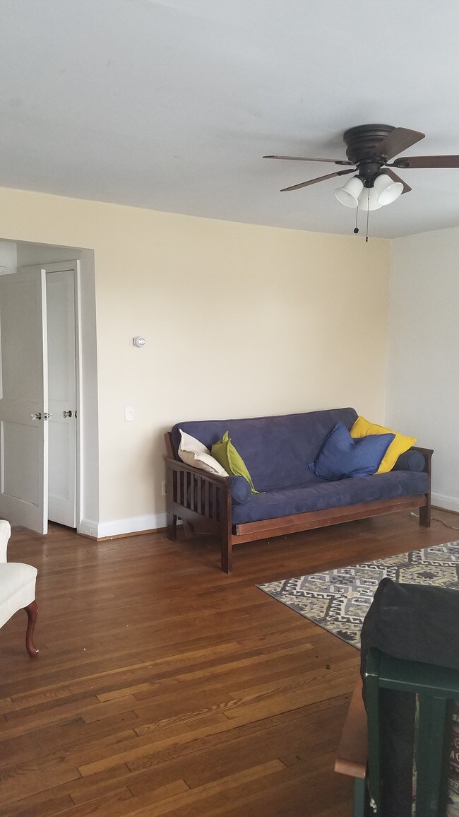 Foto del edificio - 902 Dartmouth Rd