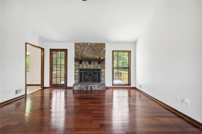 Foto del edificio - 4948 Keota Run NE