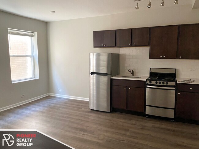 Foto del edificio - 1627 N Humboldt Blvd