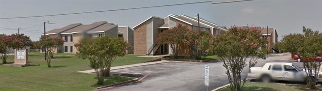 Building Photo - 1125 N Ross Ave