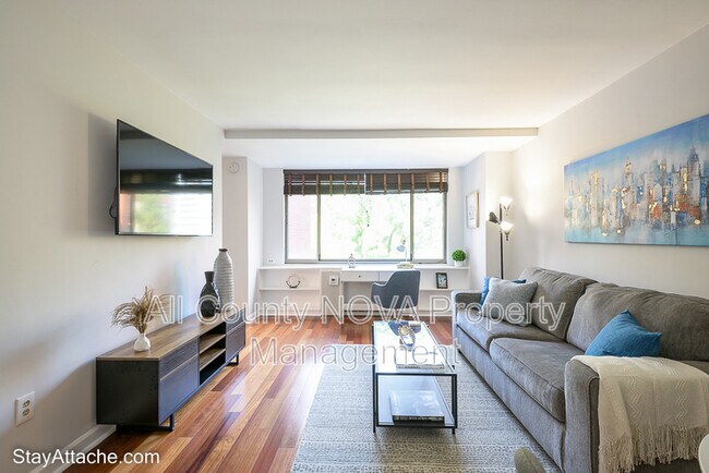 Foto del edificio - 1111 Arlington Blvd