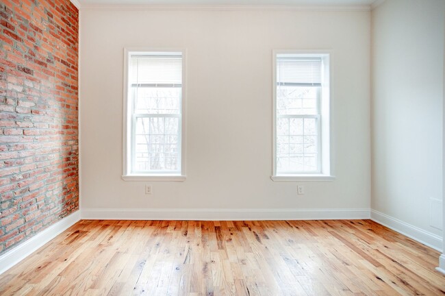 Building Photo - 2226 N Sydenham St