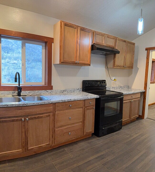 Foto del edificio - 278 Wickes Rd