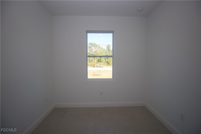 Foto del edificio - 1260 Milwaukee Blvd