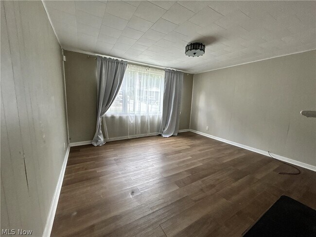 Foto del edificio - 2370 W 23rd St