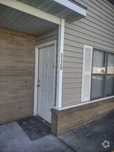Building Photo - 2328 S Highview Ave