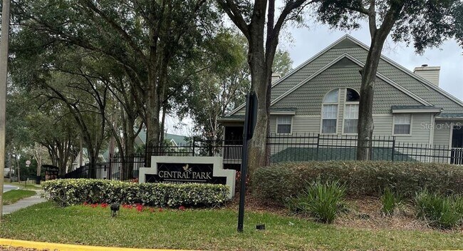 Building Photo - 6184 Westgate Dr