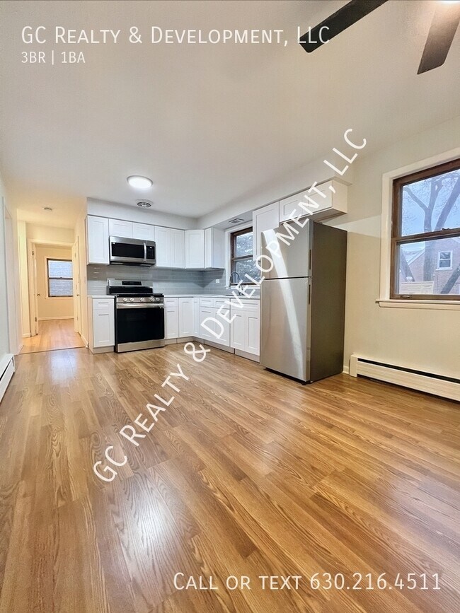 Building Photo - NEW! NEW! NEW! READY IMMEDIATELY! SPACIOUS...