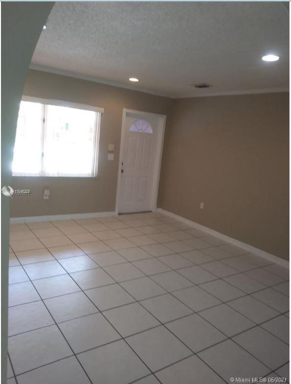 Building Photo - 17837 SW 114th Ave